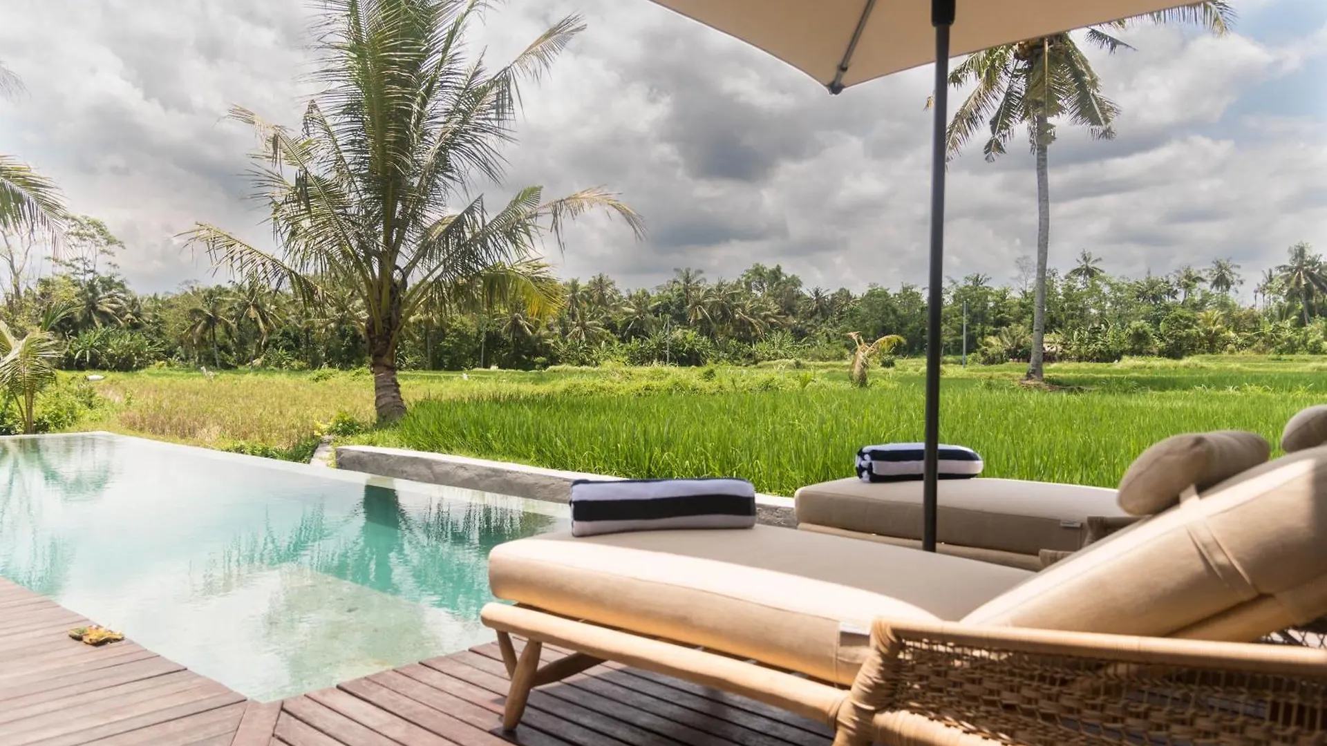 Villa Lena - 3 Bedroom Villa Amidst Ubud'S Rice Fields, 180 Degree View
