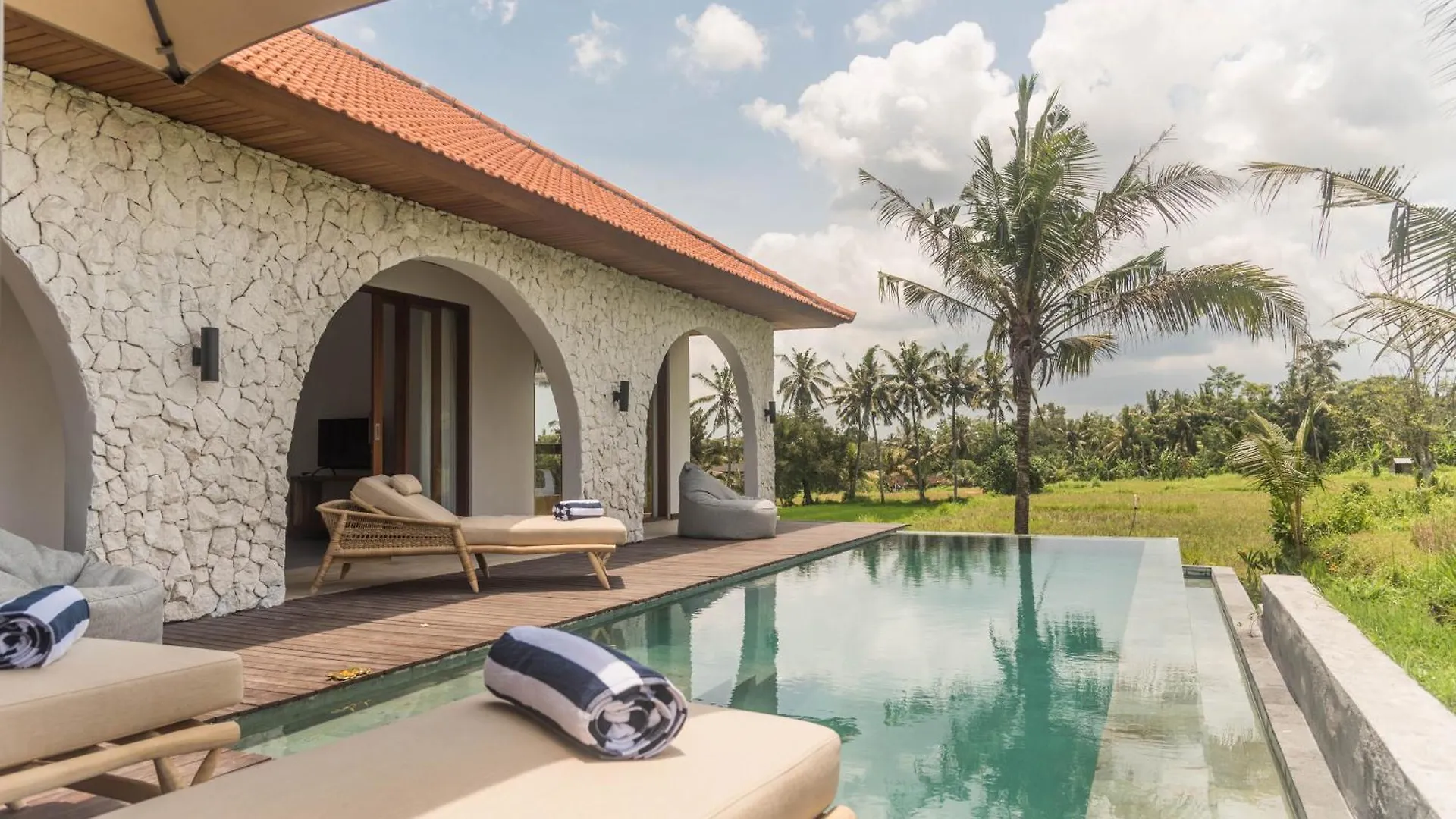 Villa Lena - 3 Bedroom Villa Amidst Ubud'S Rice Fields, 180 Degree View